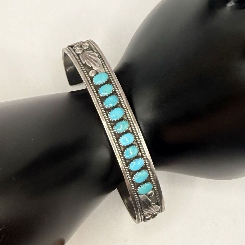 Vtg ZUNI Dave & Delia Nieto Signed Turquoise Petit Point Cuff Sterling Silver